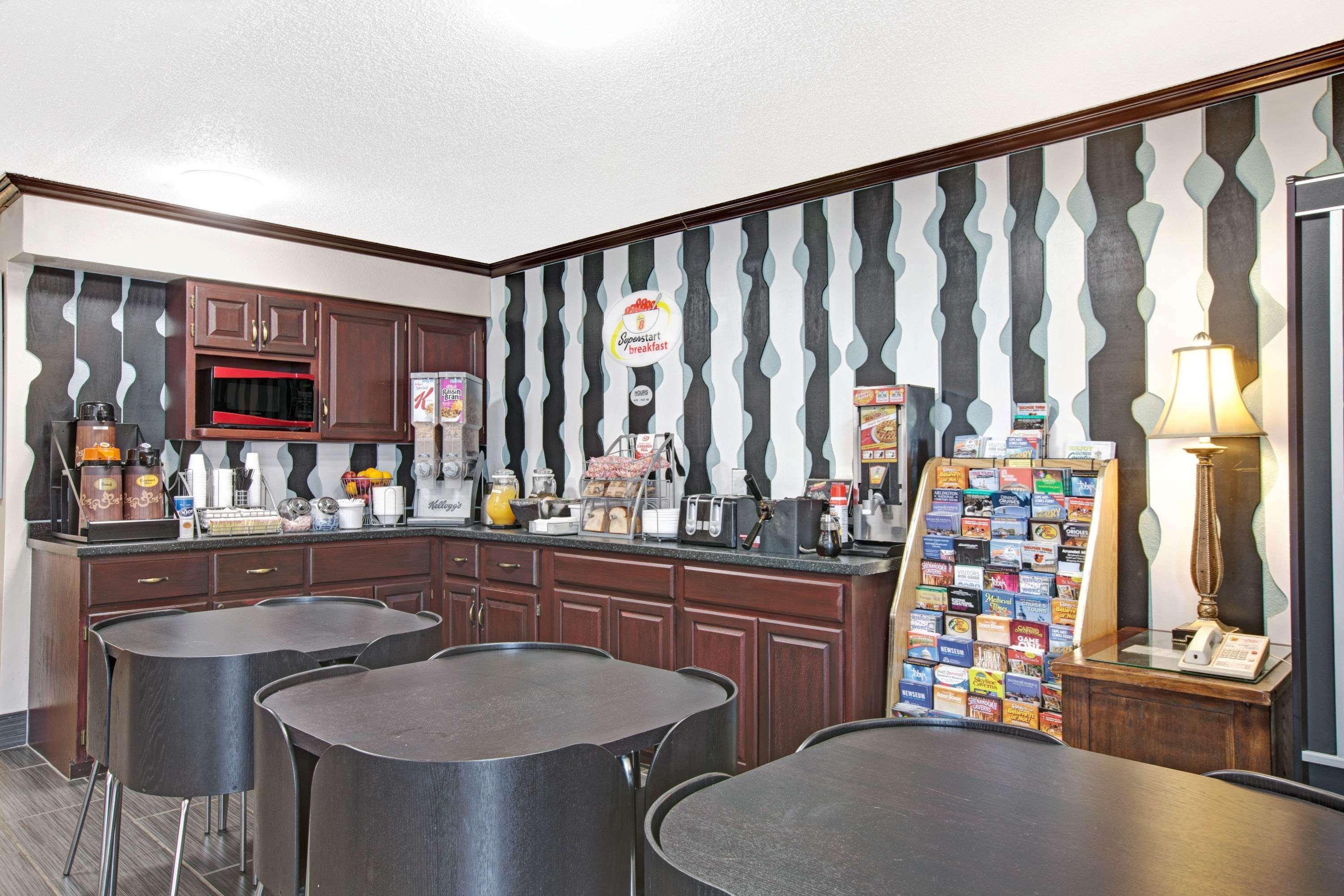 Super 8 By Wyndham Baltimore/Essex Area Luaran gambar
