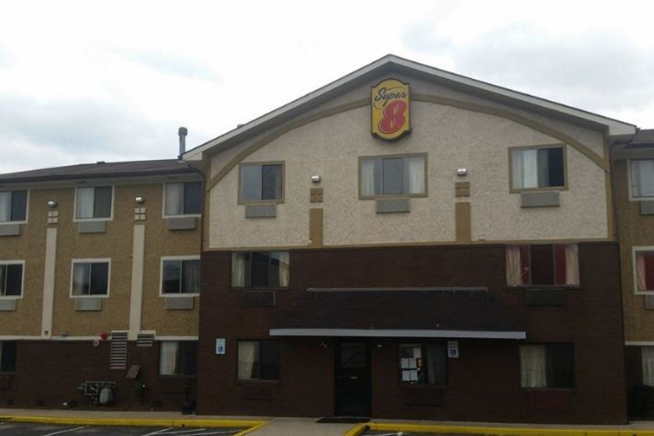 Super 8 By Wyndham Baltimore/Essex Area Luaran gambar